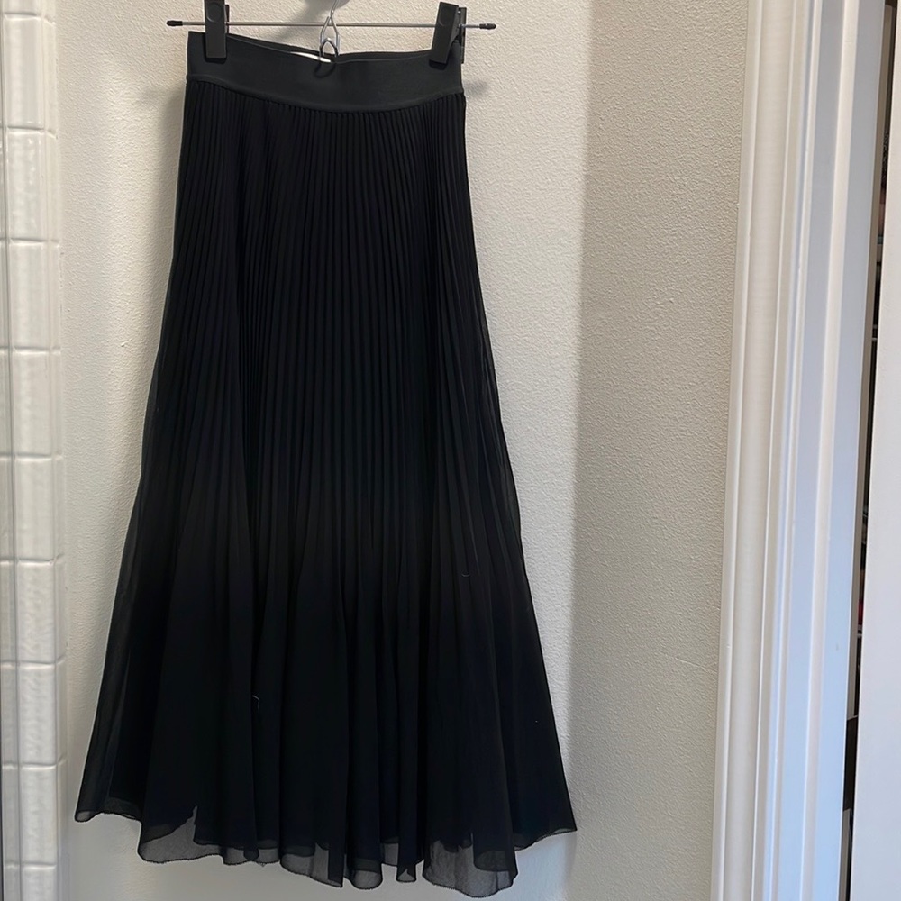 Aritzia Wilfred Twirl Skirt Black Size XXS (0-2)